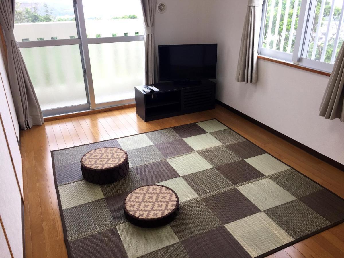 Forest Hills Of Yanbaru Motobu Habitación foto